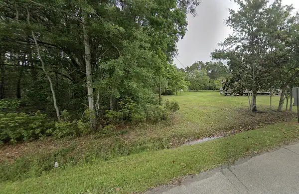 Vacant land lot ready to build